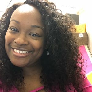 Meet your Posher, Alethia